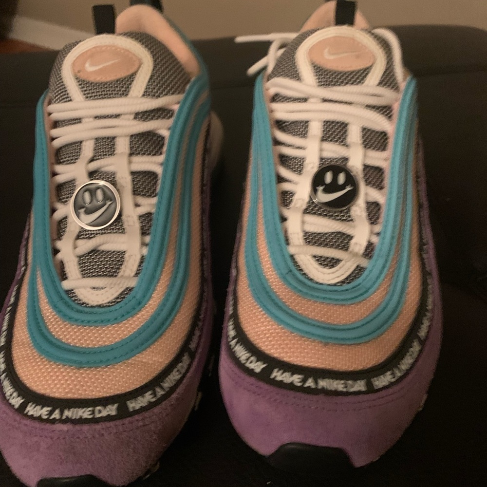 Gently used worn maybe once. Out of box.